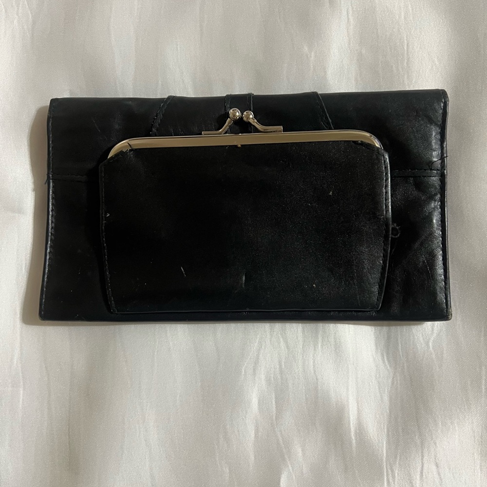 Buxton I Women’s I Wallet I Bifold-style I Leather Wallet I Snap Closure